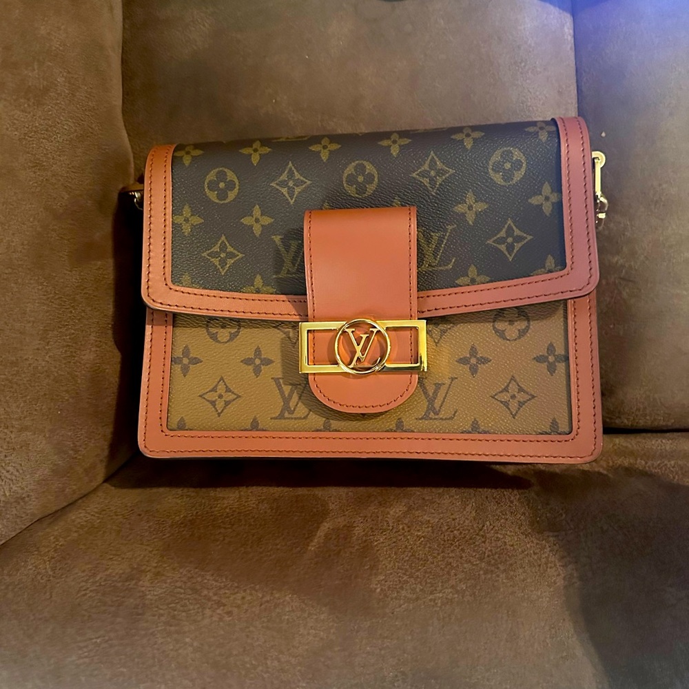 Medium Louis Vuitton Crossbody